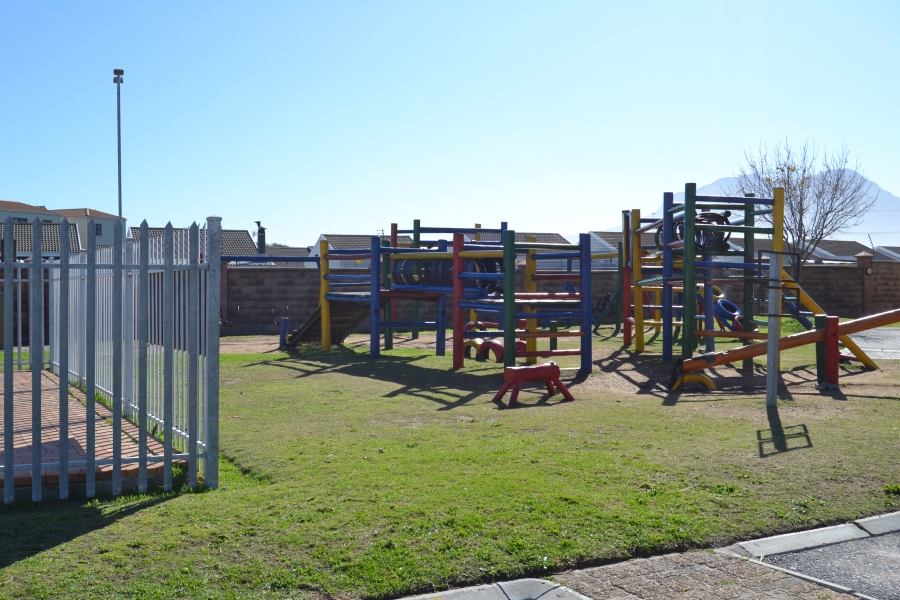 2 Bedroom Property for Sale in Guldenland Western Cape